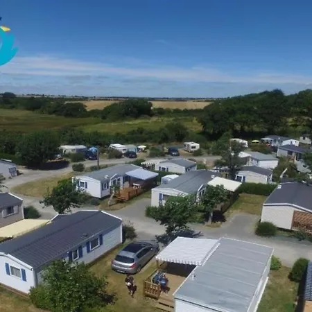 Les Embruns 3* Campsite *