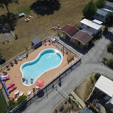 Les Embruns 3* Campsite *