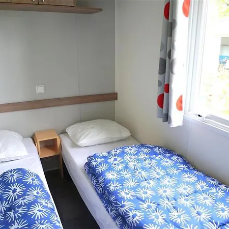 Les Embruns 3* Campsite *